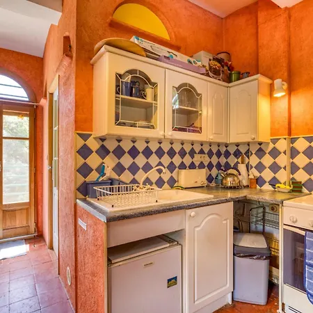 Дом отдыха Eco-friendly With Pool Autignac (Herault)